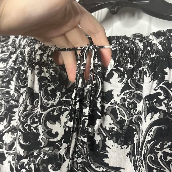 Merona XS Black White Floral Long Sleeve Smocked Blouse - Picture 3 of 5